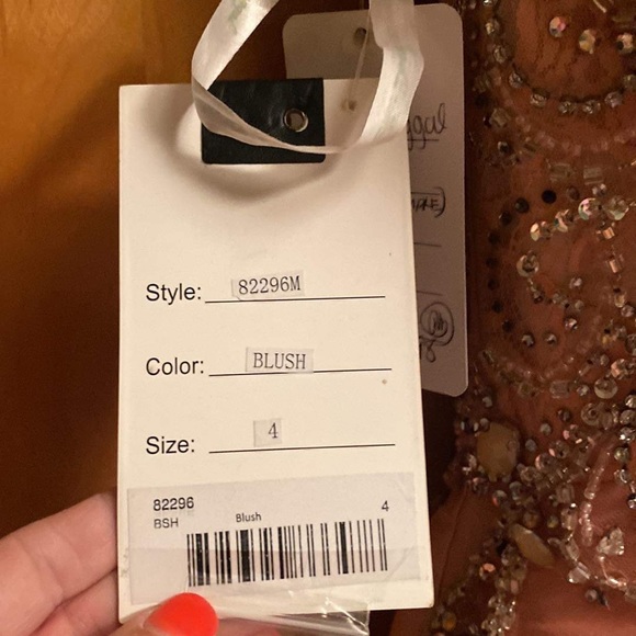 Macduggal blush color new dress size 4 - Picture 4 of 5